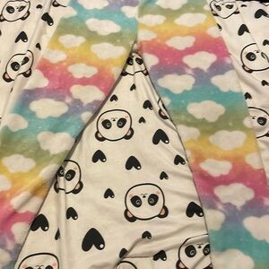 Has different colors clouds